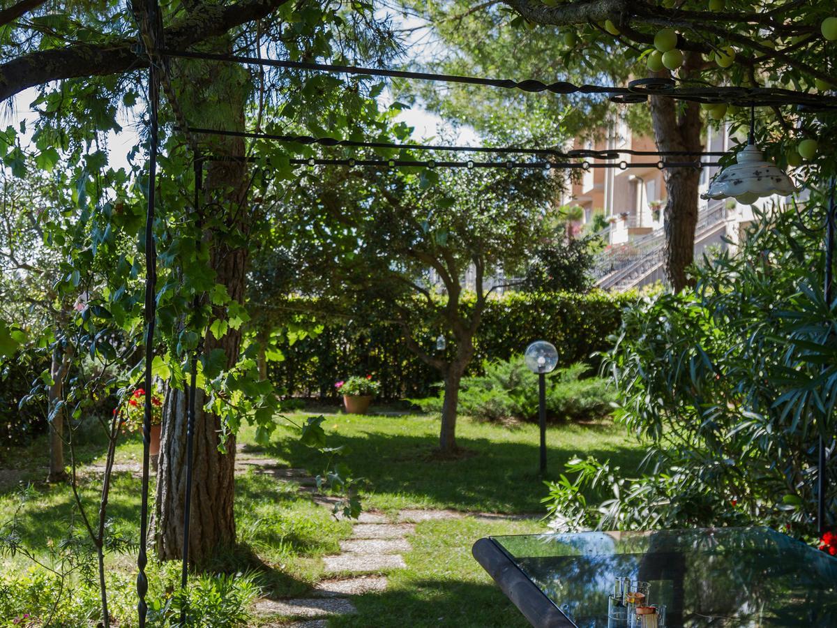 Il Sestante Hotel Civitanova Marche Bagian luar foto